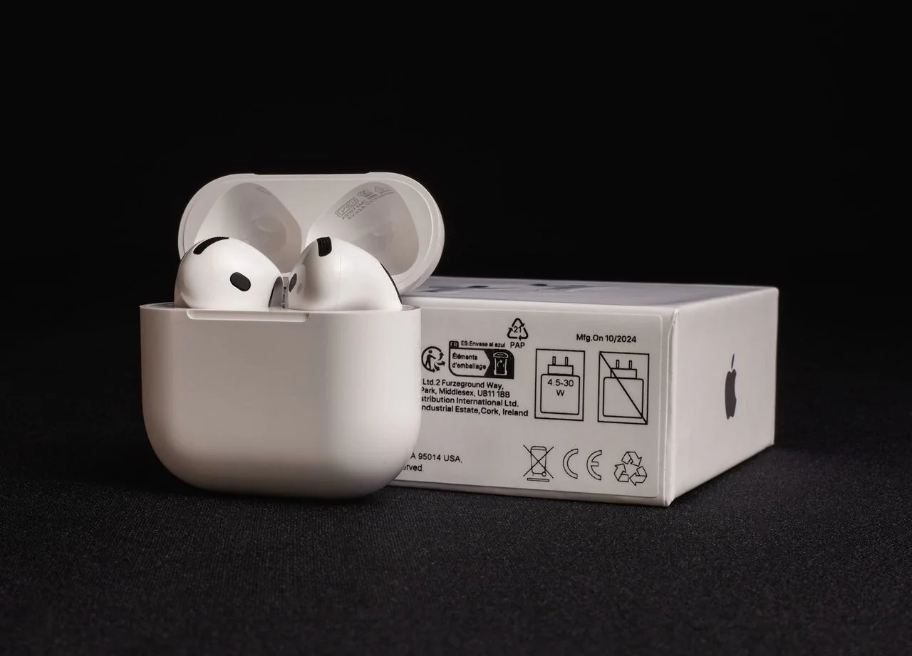 AirPods 4