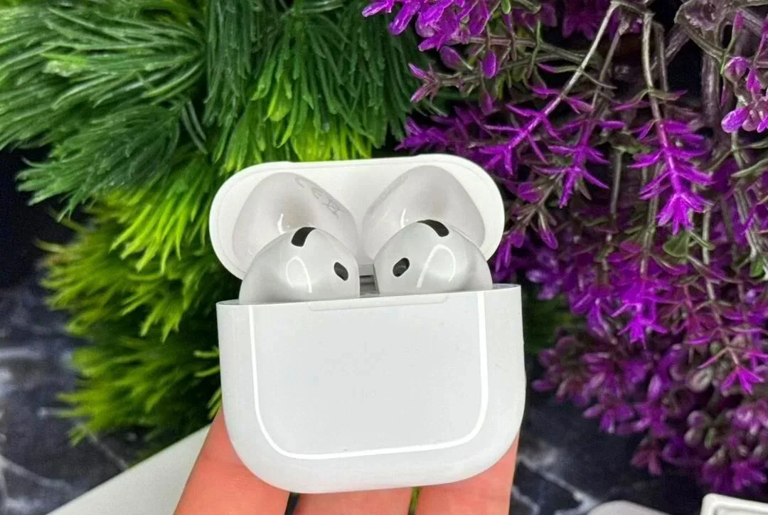 AirPods 4