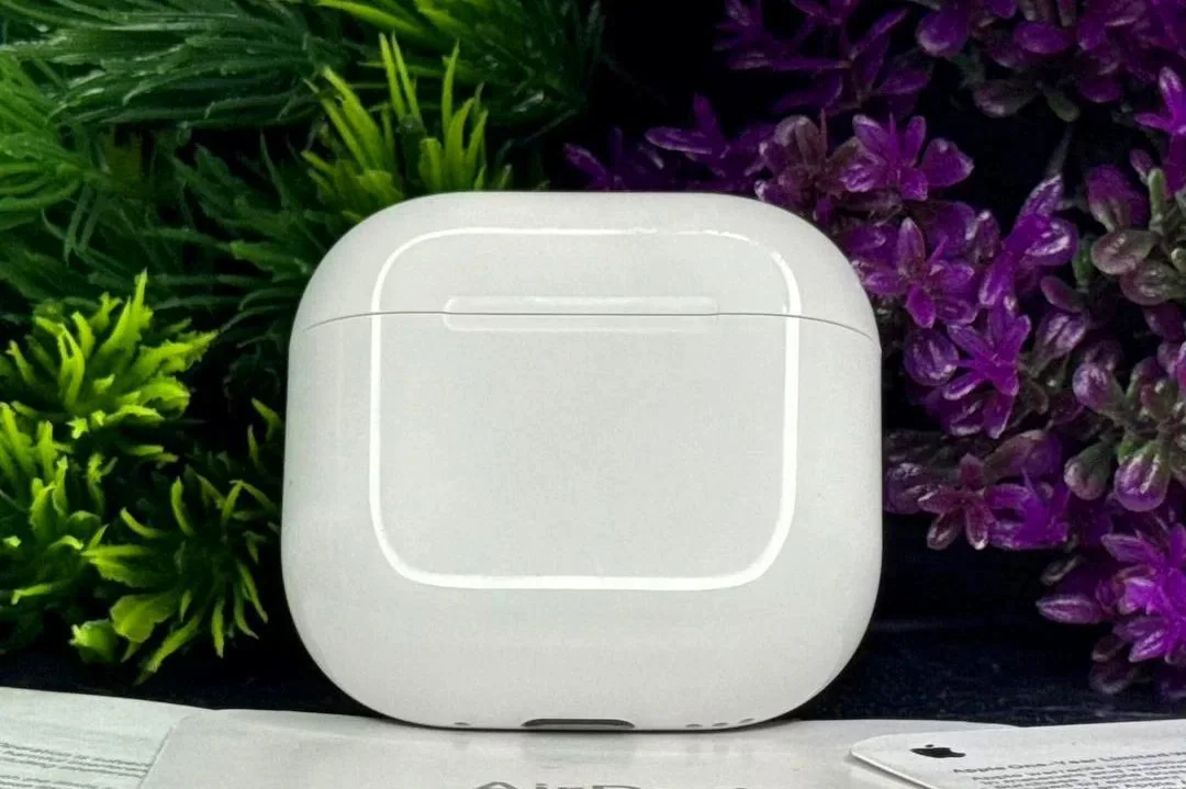 AirPods 4
