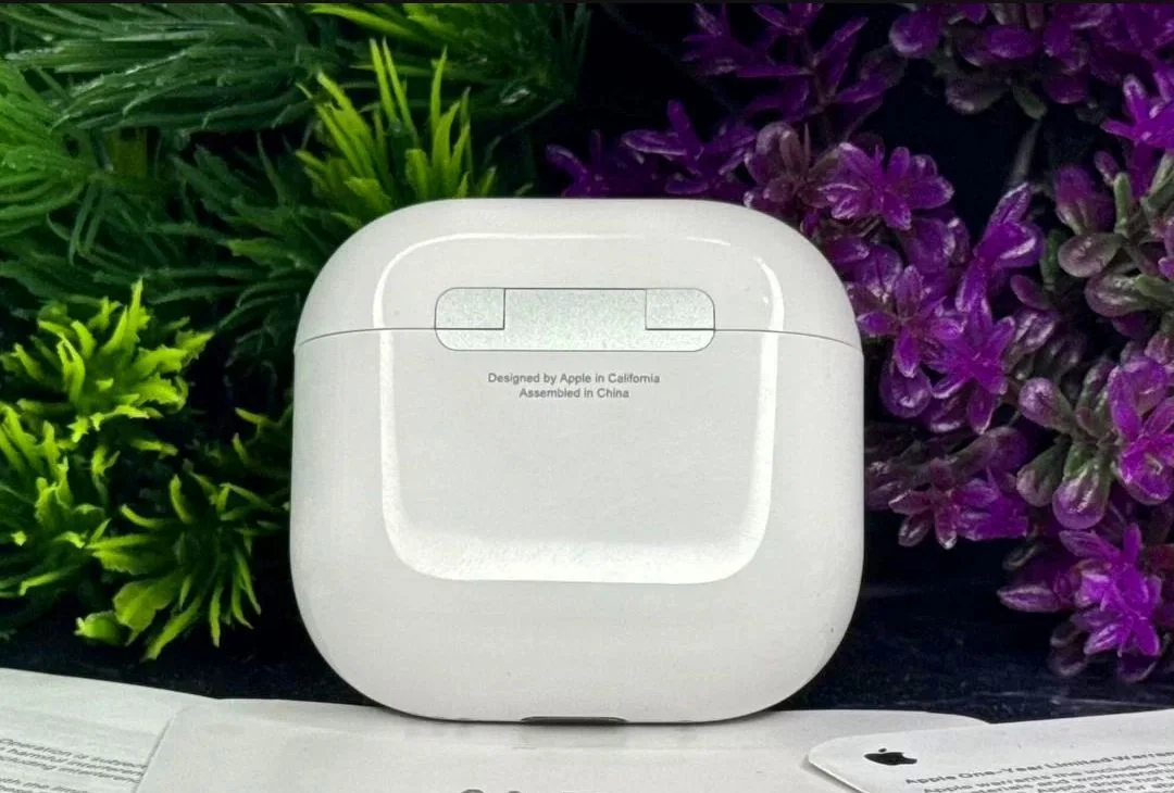 AirPods 4
