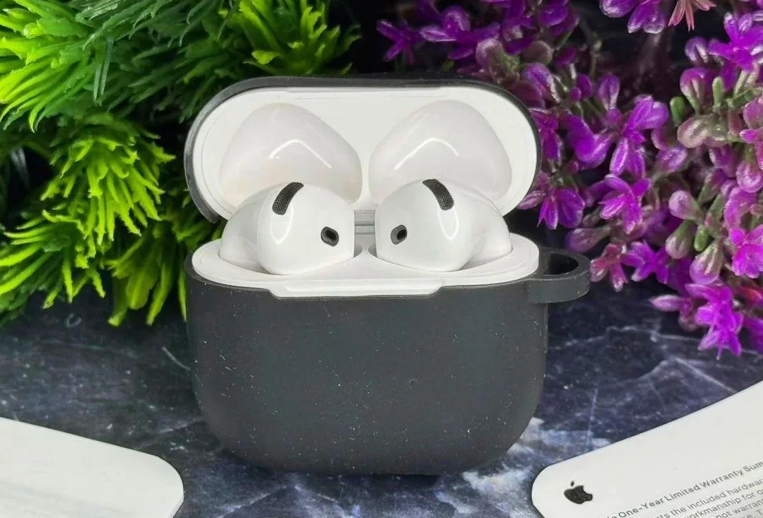 AirPods 4