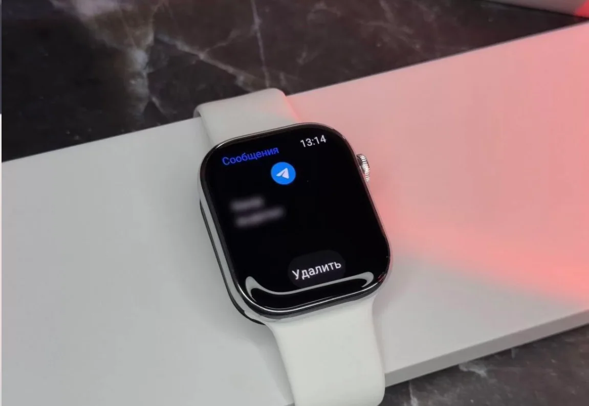 Apple Watch Series 11 Natural Titanium
